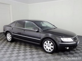 Volkswagen Phaeton saloon