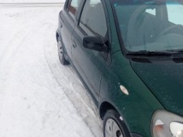 Toyota Yaris, 1.0 l., hečbekas | 3