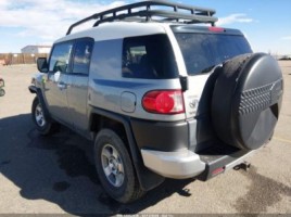 Toyota FJ Cruiser, visureigis | 2