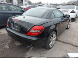 Mercedes-Benz SLK350 | 3