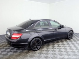Mercedes-Benz C200 | 2