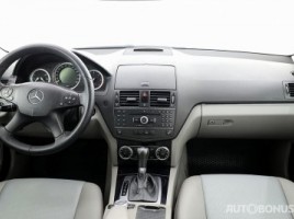 Mercedes-Benz C200 | 4