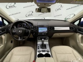Volkswagen Touareg, 3.0 l., Внедорожник | 2