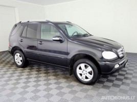 Mercedes-Benz ML270 visureigis