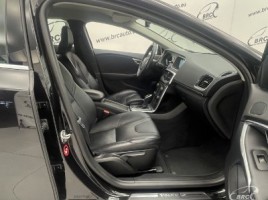 Volvo V40, 2.0 l., hatchback | 3