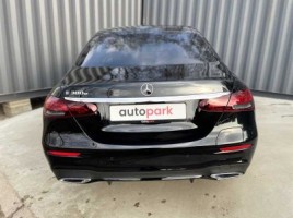 Mercedes-Benz E300 | 4