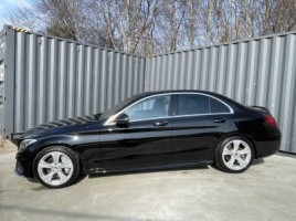 Mercedes-Benz C300 | 1