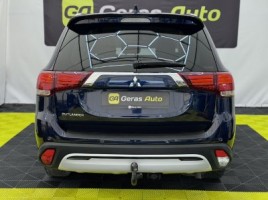 Mitsubishi Outlander | 4
