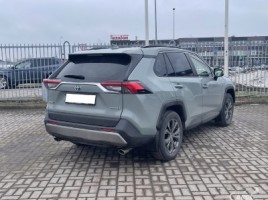 Toyota RAV4 | 1