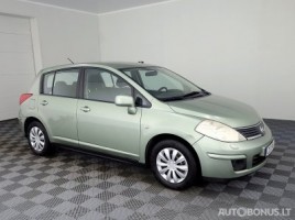 Nissan Tiida hečbekas