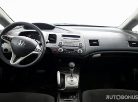 Honda Civic, 1.8 l., saloon | 4
