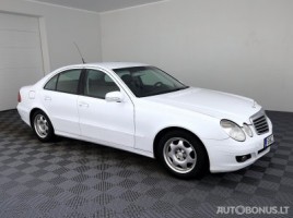 Mercedes-Benz E200 sedanas