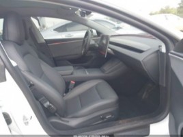 Tesla Model 3, sedanas | 4