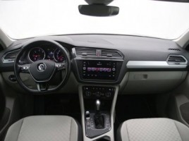 Volkswagen Tiguan | 1