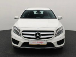 Mercedes-Benz GLA220 | 2
