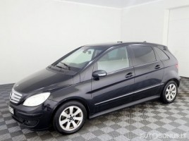 Mercedes-Benz B180 | 1