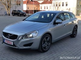 Volvo V60, 2.4 l., universal | 1