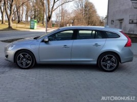 Volvo V60, 2.4 l., universal | 2