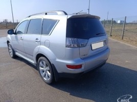 Mitsubishi Outlander, 2.4 l., cross-country | 2