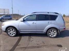 Mitsubishi Outlander, 2.4 l., cross-country | 1