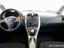 Toyota Auris, 1.6 l., hatchback | 4