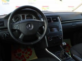 Mercedes-Benz B180 | 4