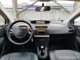 Citroen C4, 1.4 l., hatchback | 4