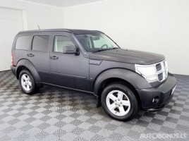 Dodge Nitro внедорожник