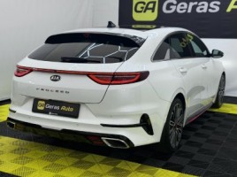 Kia Pro Cee'd, universal | 4
