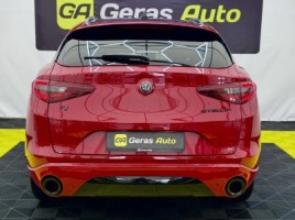 Alfa Romeo Stelvio | 4