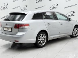 Toyota Avensis, 2.2 l., universal | 1