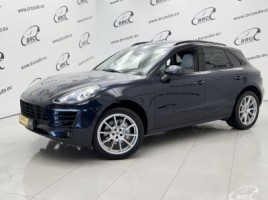 Porsche Macan cross-country