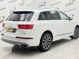 Audi Q7 | 1
