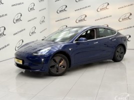 Tesla Model 3 saloon