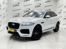 Jaguar F-Pace cross-country