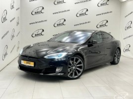 Tesla Model S saloon