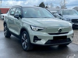 Volvo XC40 visureigis