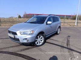 Mitsubishi Outlander visureigis