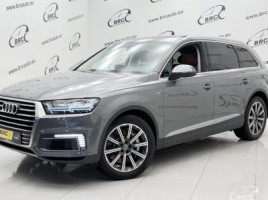 Audi Q7 visureigis