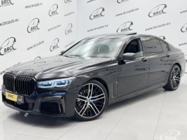 BMW 750 седан