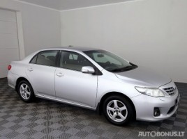 Toyota Corolla saloon