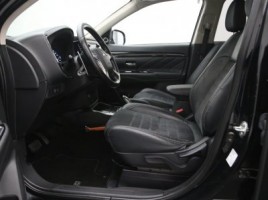 Mitsubishi Outlander | 3