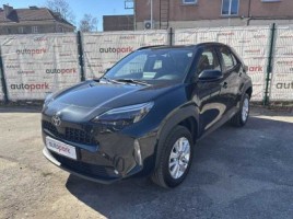 Toyota Yaris visureigis