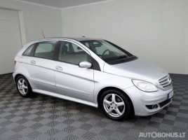 Mercedes-Benz B200