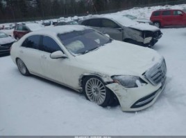 Mercedes-Benz S560 sedanas