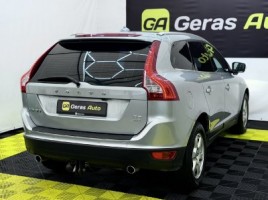 Volvo XC60, Внедорожник | 3