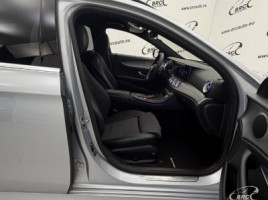 Mercedes-Benz E220 | 3