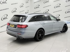 Mercedes-Benz E220 | 1