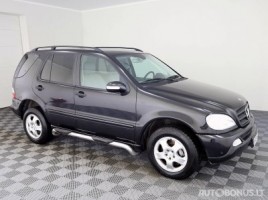Mercedes-Benz ML270 внедорожник
