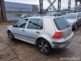Volkswagen Golf | 3